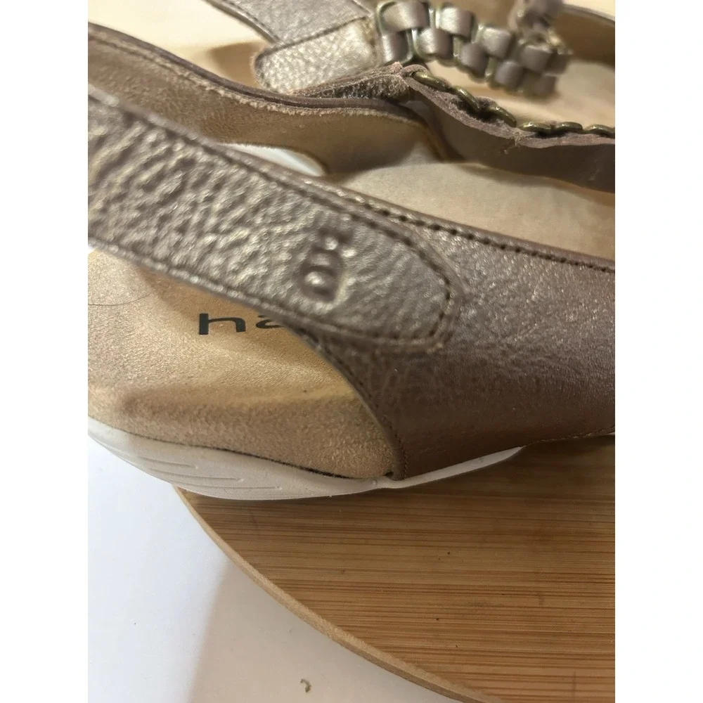 Halsa Sandals Womans‎ Bronze Sz 9.5M Ankle Strap Destiny Shoes Flats EUC